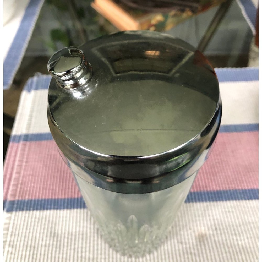 Vintage “The Cocktailer”  Shaker Industrial MCM Indiana Glass